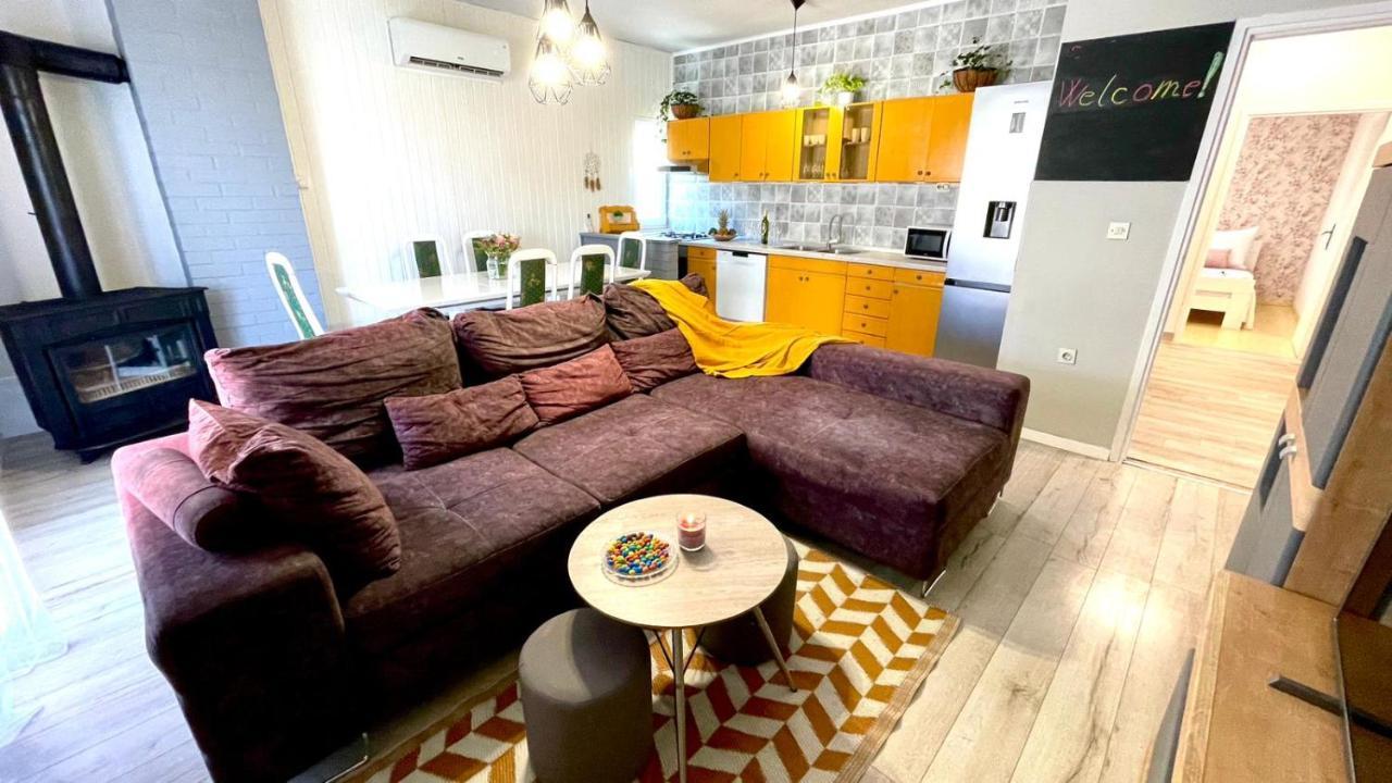 Apartment For 6 + Free Parking Place 扎达尔 外观 照片