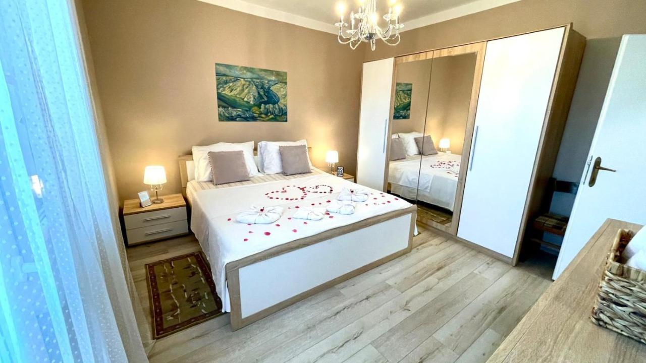 Apartment For 6 + Free Parking Place 扎达尔 外观 照片